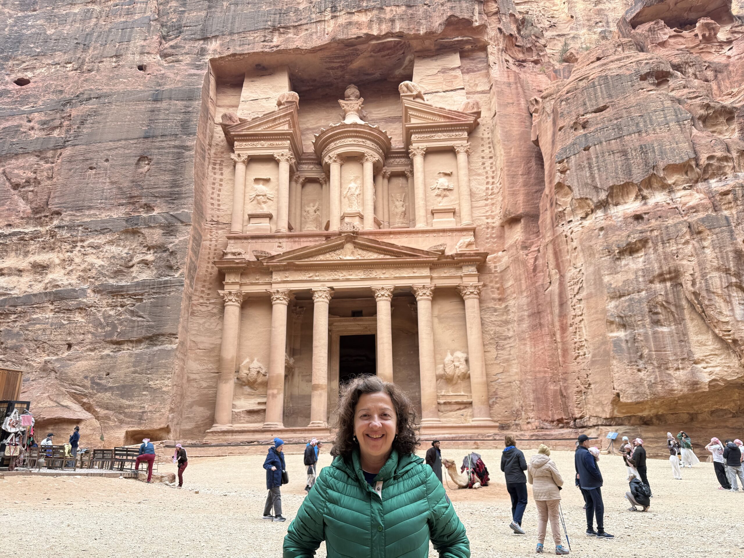 Jordania: del Tesoro de Petra al desierto infinito